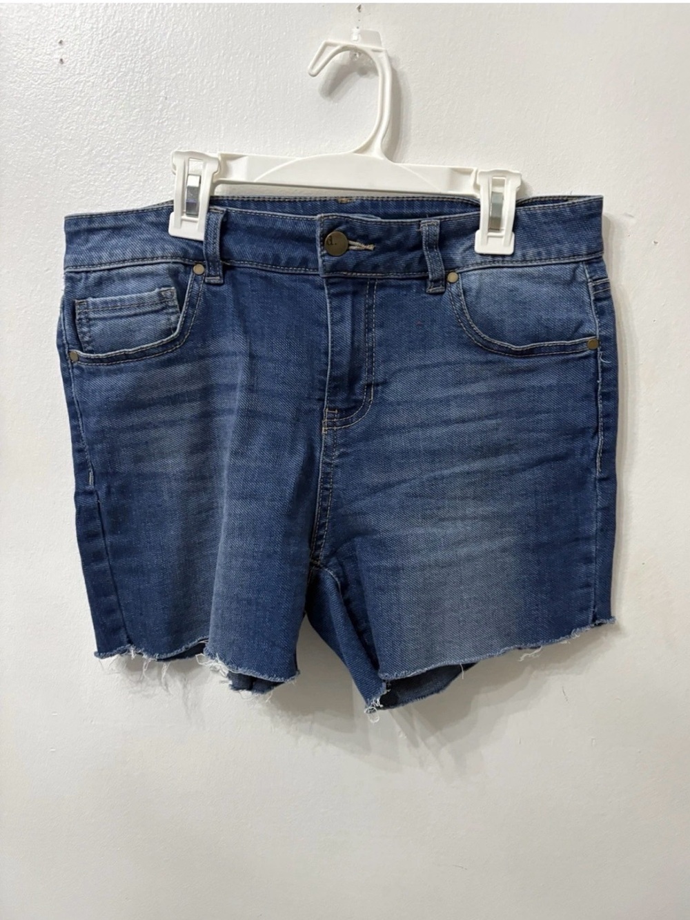 Women’s Size 8 D. Jeans Blue Cut Off Jean Shorts Raw Hem Stretch Summer Beach